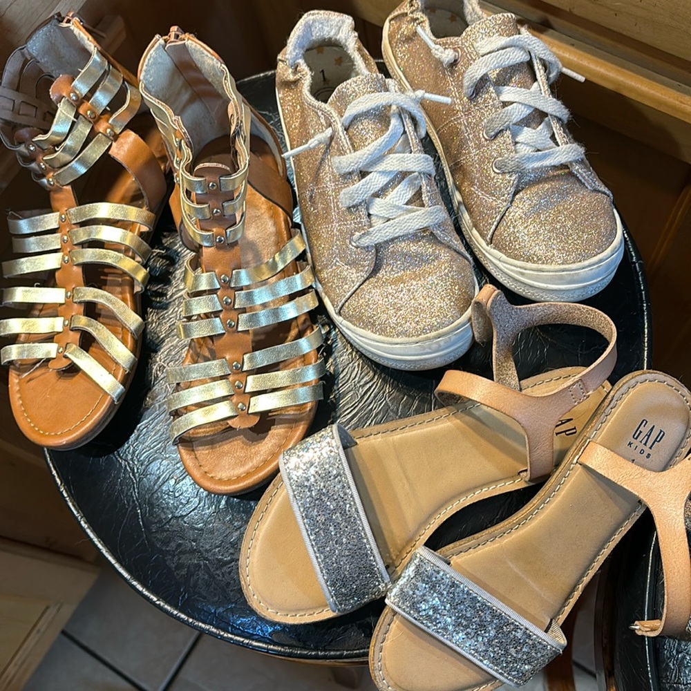 Girls Bundle shoes, size 1 sandals/sneakers